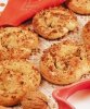 Как приготовить крендели на желтках с орехами?