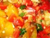 Как приготовить теплый салат с баклажанами и овощами?