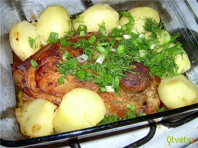 Как запечь окорочка с картошкой в духовке Как запечь окорочка с картошкой в духовке