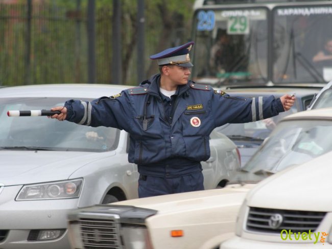 Как выучить регулировщика. Расшифровка основных жестов автоинспектора. Как легко запомнить жесты регулировщика.